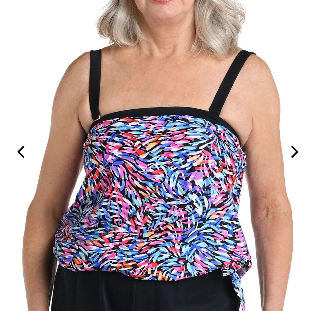 NWT! Maxine of Hollywood swim top. 12